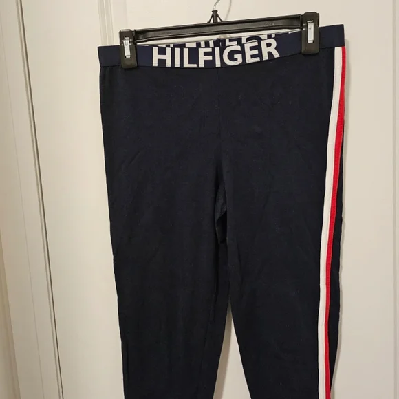 Tommy Hilfiger ladies Leggings ,Size Small But Can Fit Medium - Picture 2 of 3